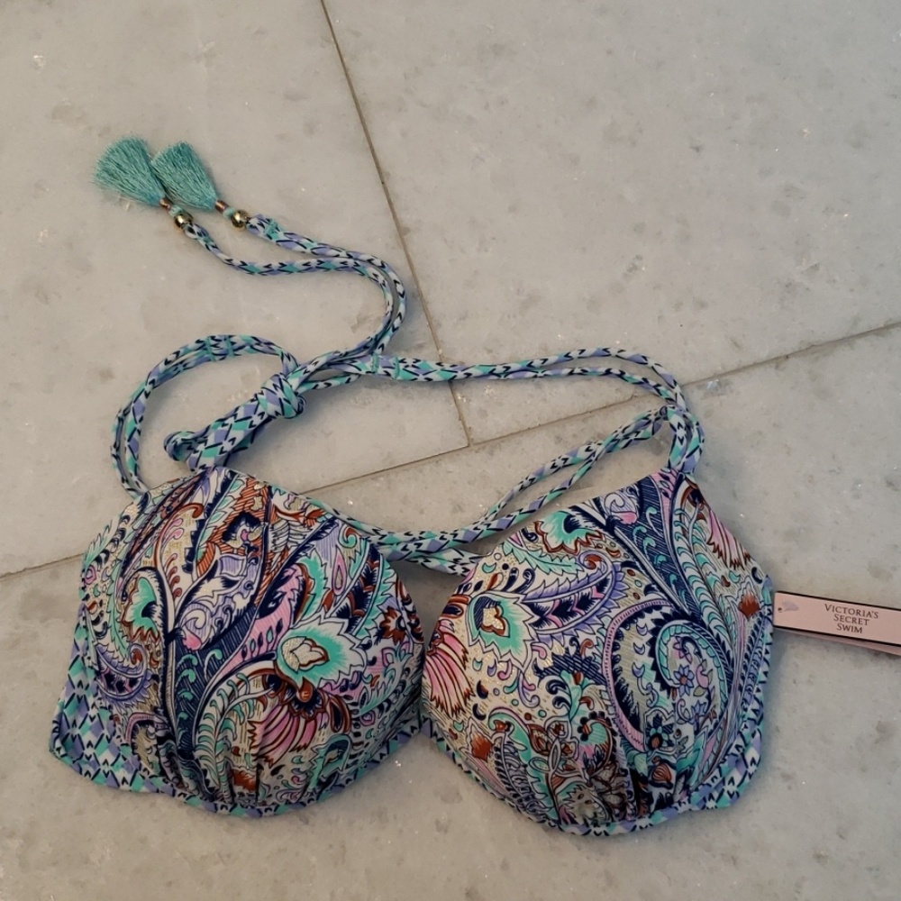 Victoria's secret gorgeous swim top 34D